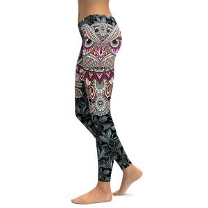 Women's Gear Bunch Workout Yoga Ornamental Owl Capri Leggings Medium